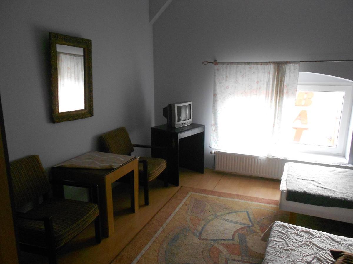 Hostel "Na Bocianowie" Bydgoszcz Esterno foto