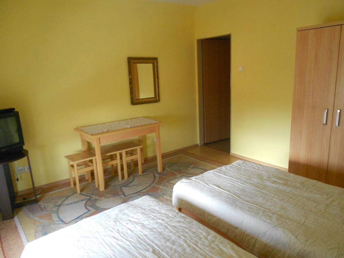 Hostel "Na Bocianowie" Bydgoszcz Esterno foto