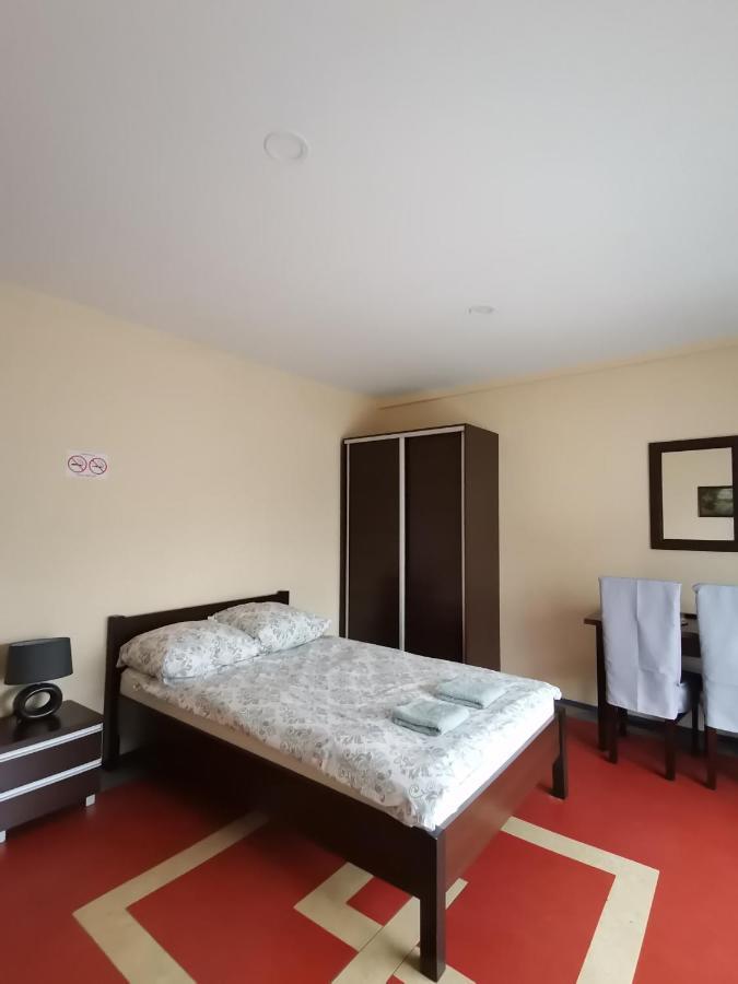 Hostel "Na Bocianowie" Bydgoszcz Esterno foto