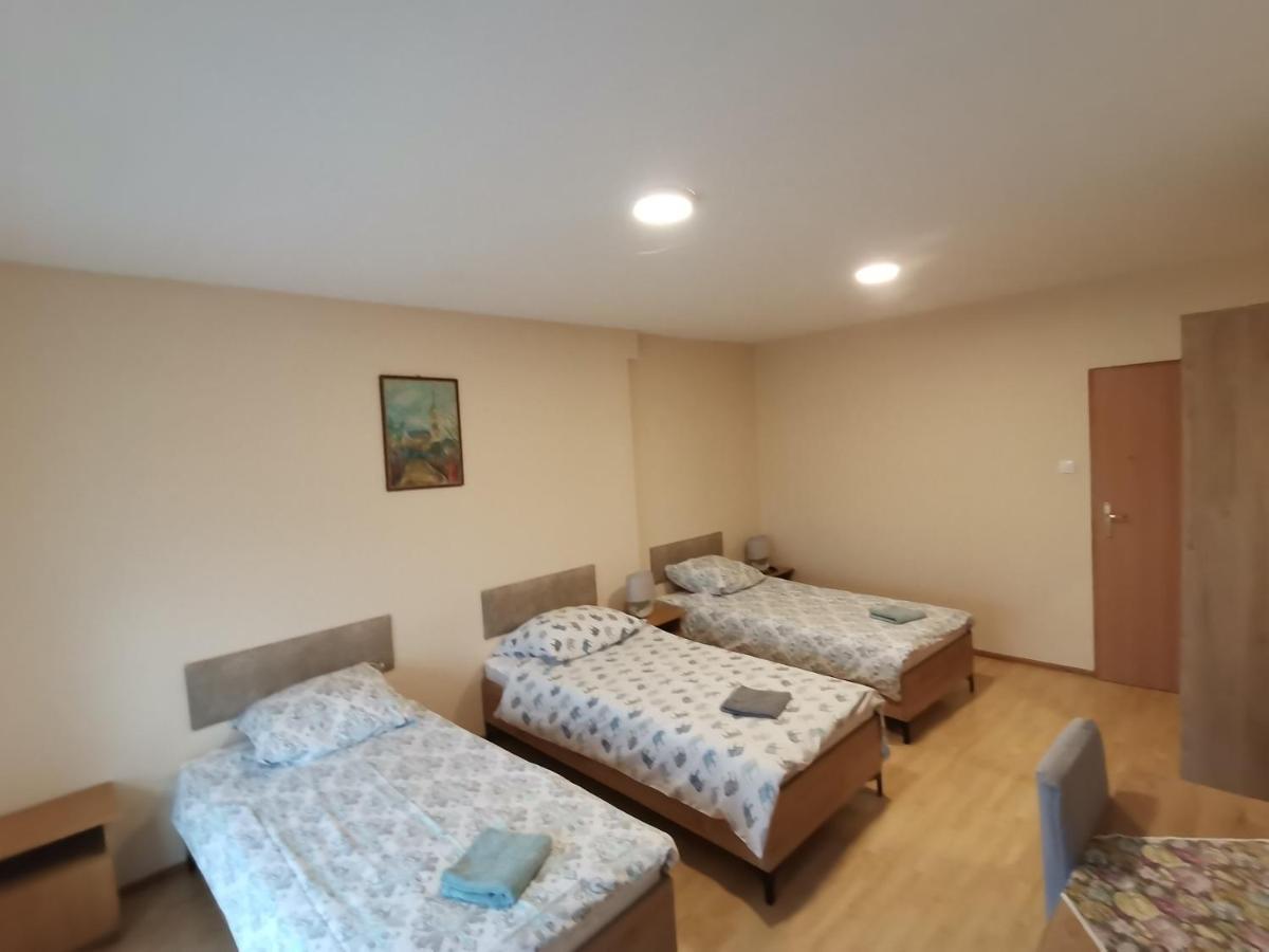 Hostel "Na Bocianowie" Bydgoszcz Esterno foto
