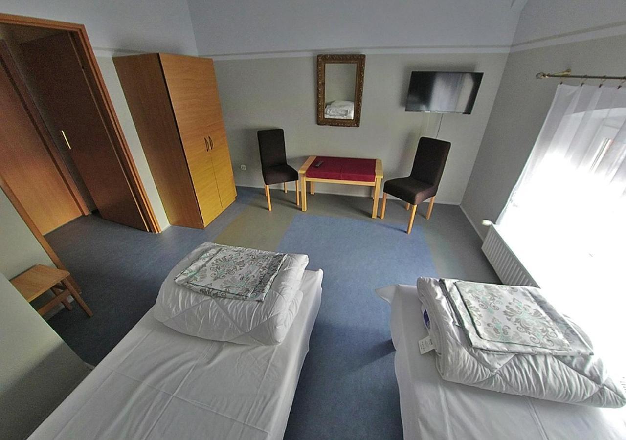 Hostel "Na Bocianowie" Bydgoszcz Esterno foto