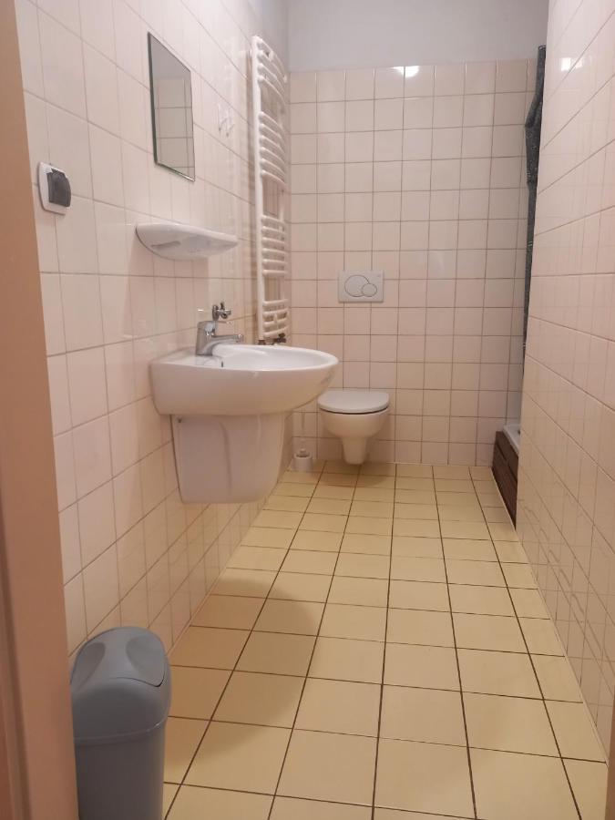 Hostel "Na Bocianowie" Bydgoszcz Esterno foto