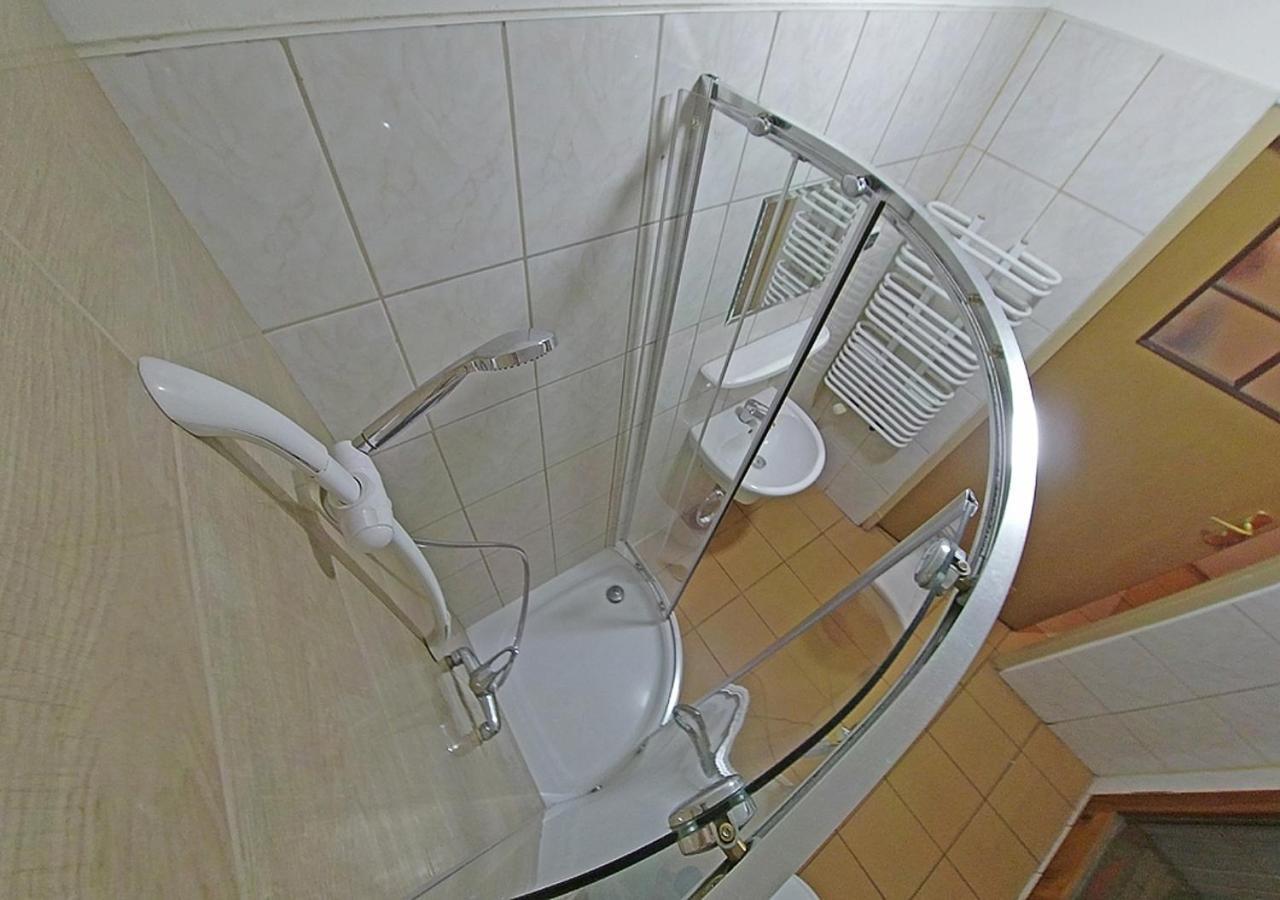 Hostel "Na Bocianowie" Bydgoszcz Esterno foto
